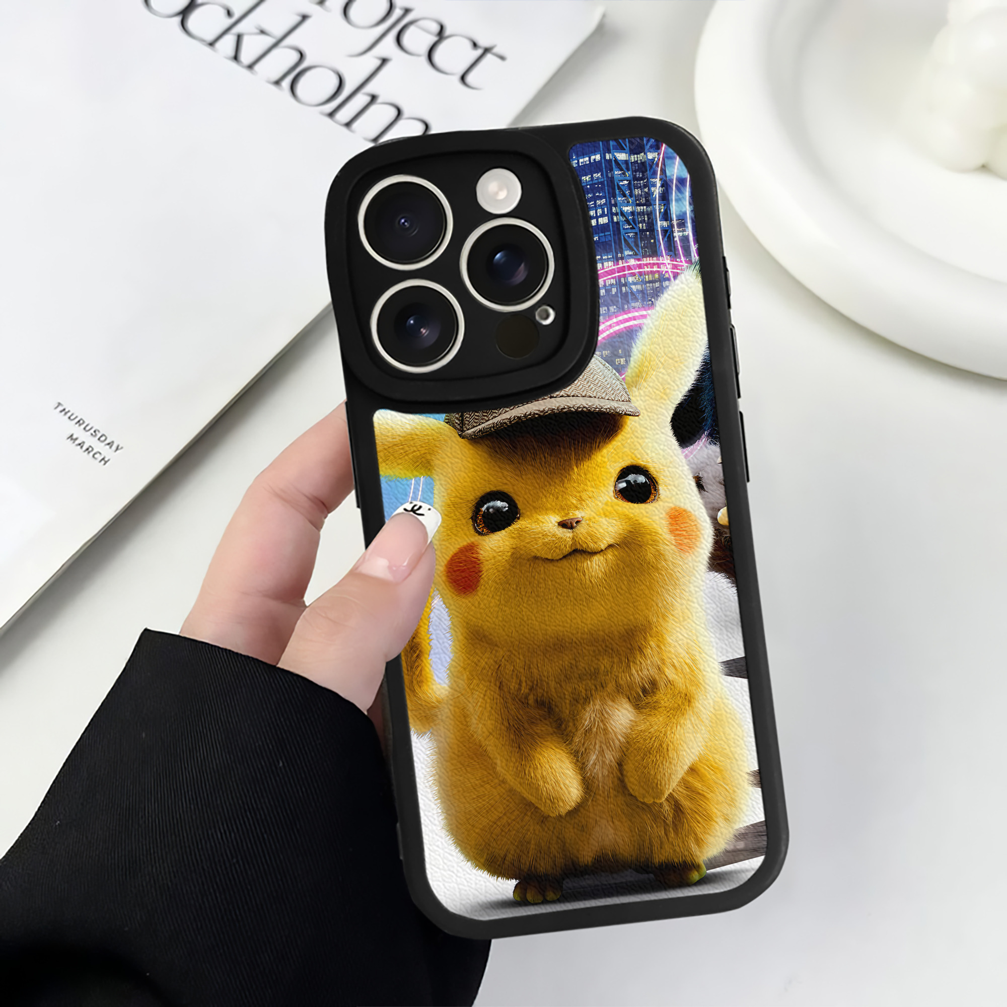 （画像用） ポケットモンスター Pokémon 【iPhone 16シリーズ対応】シリコンスマホケース（レザー調） 材質：シリコン